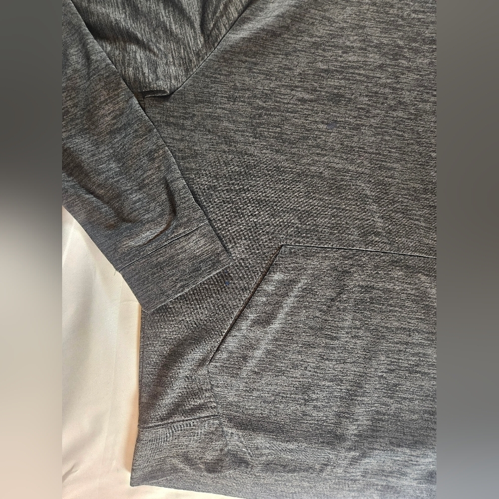 Russell Mens Gray & Red Long Sleeve Front Pocket Pullover Hoodie Size Med 38/40 - Picture 2 of 11